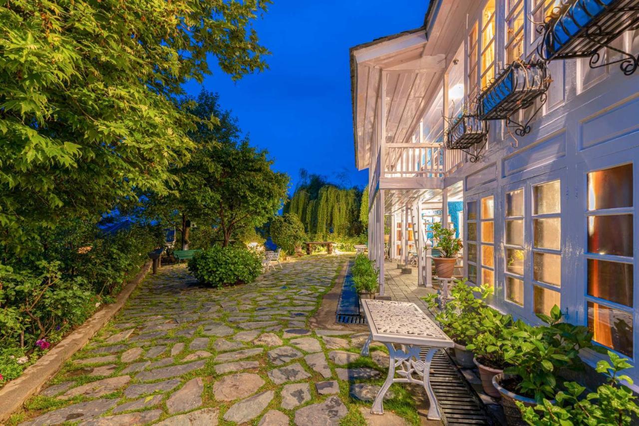 Stayvista At Violet Hill With Bonfire, Gazebo & Hill View Шимла Экстерьер фото